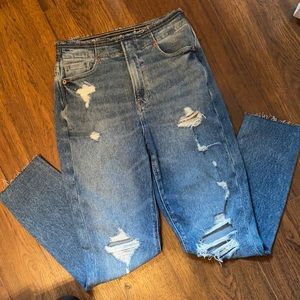 AE Stretch Mom Jean